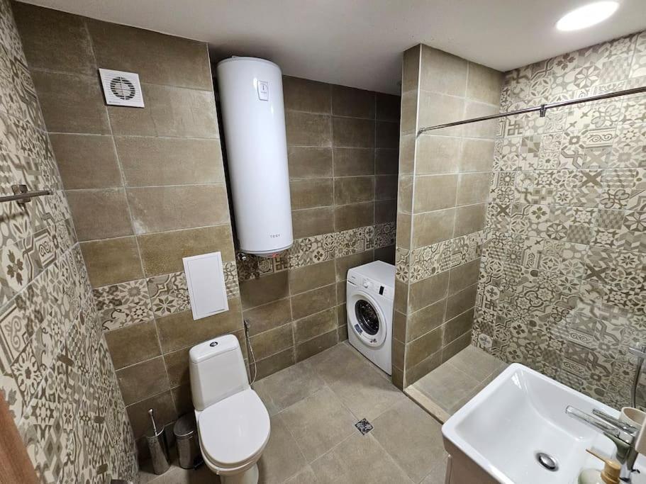 Serenity In The Heart Of Varna With Parking Exterior foto