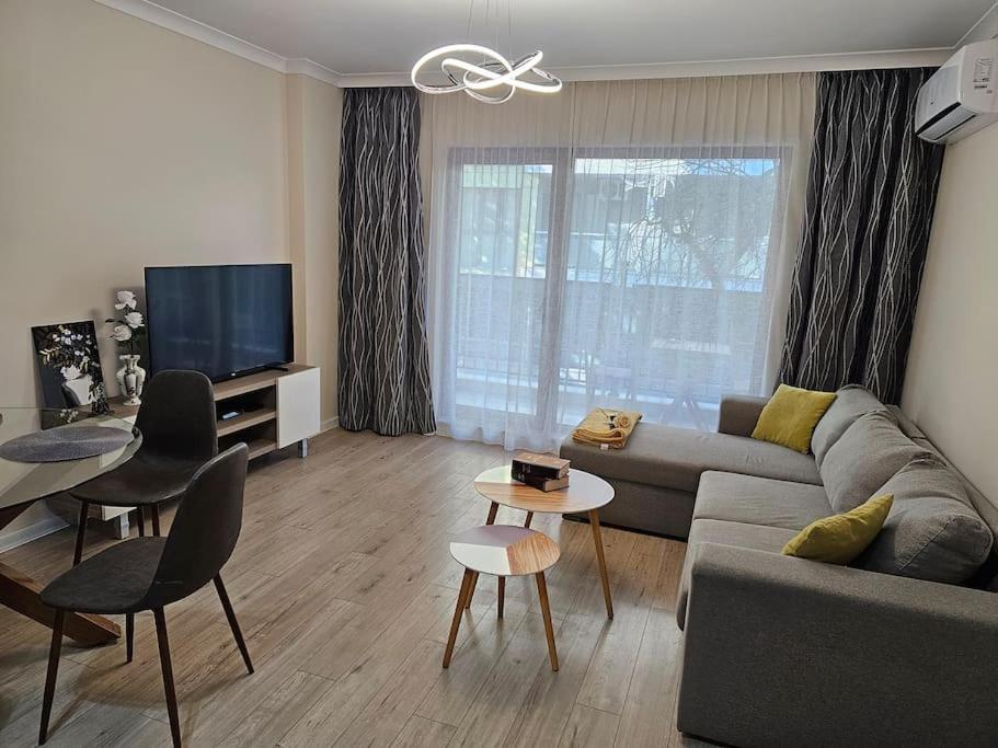 Serenity In The Heart Of Varna With Parking Exterior foto